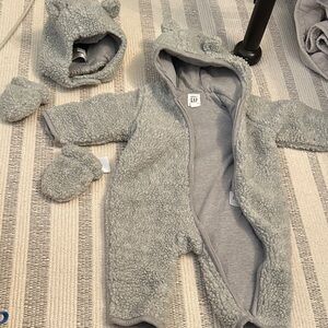 GAP Soft Gray Sherpa Baby Footie